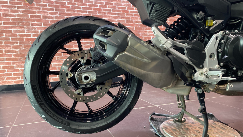 BMW F900 XR